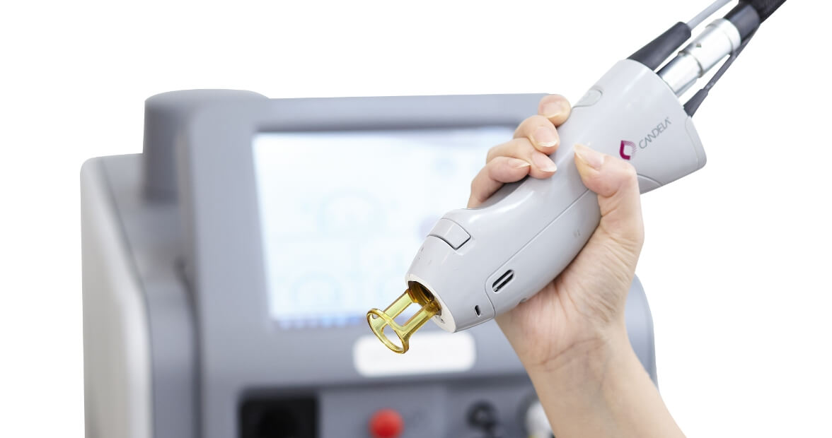 脱毛効果が高いアレキサンドライトレーザー(755nm)搭載