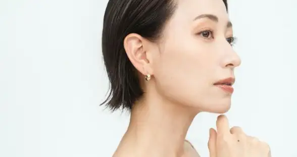 アメリカFDA認可の最新医療レーザー。シミやそばかす、肝斑、毛穴、ニキビ跡、小じわなどの肌悩みに効果的な医療用美肌レーザー