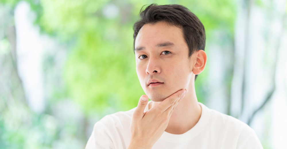 ヒゲ脱毛は40代からでも遅くない?受けるときの流れ・メリットやデメリットも解説