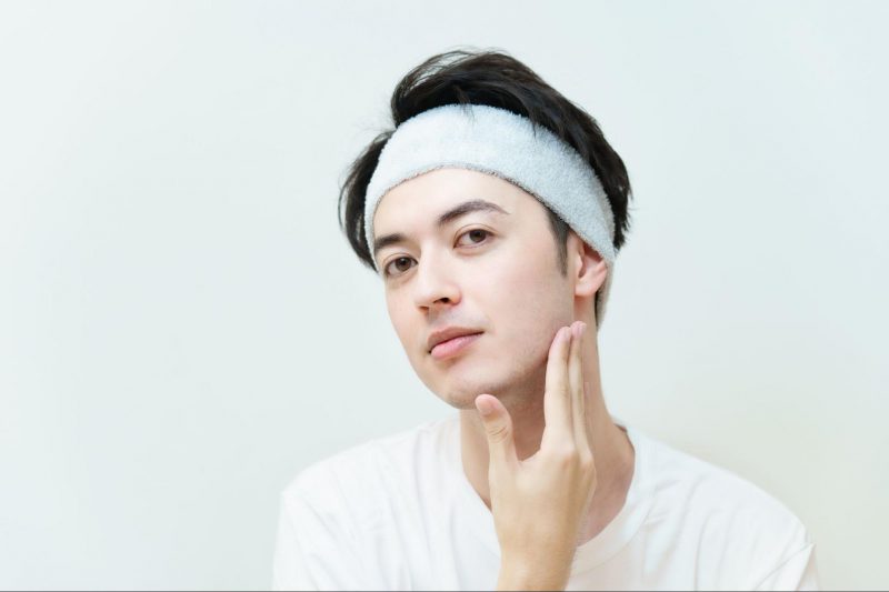 毛深い悩みは医療脱毛で解決できる？メリットや施術部位、費用の目安を解説