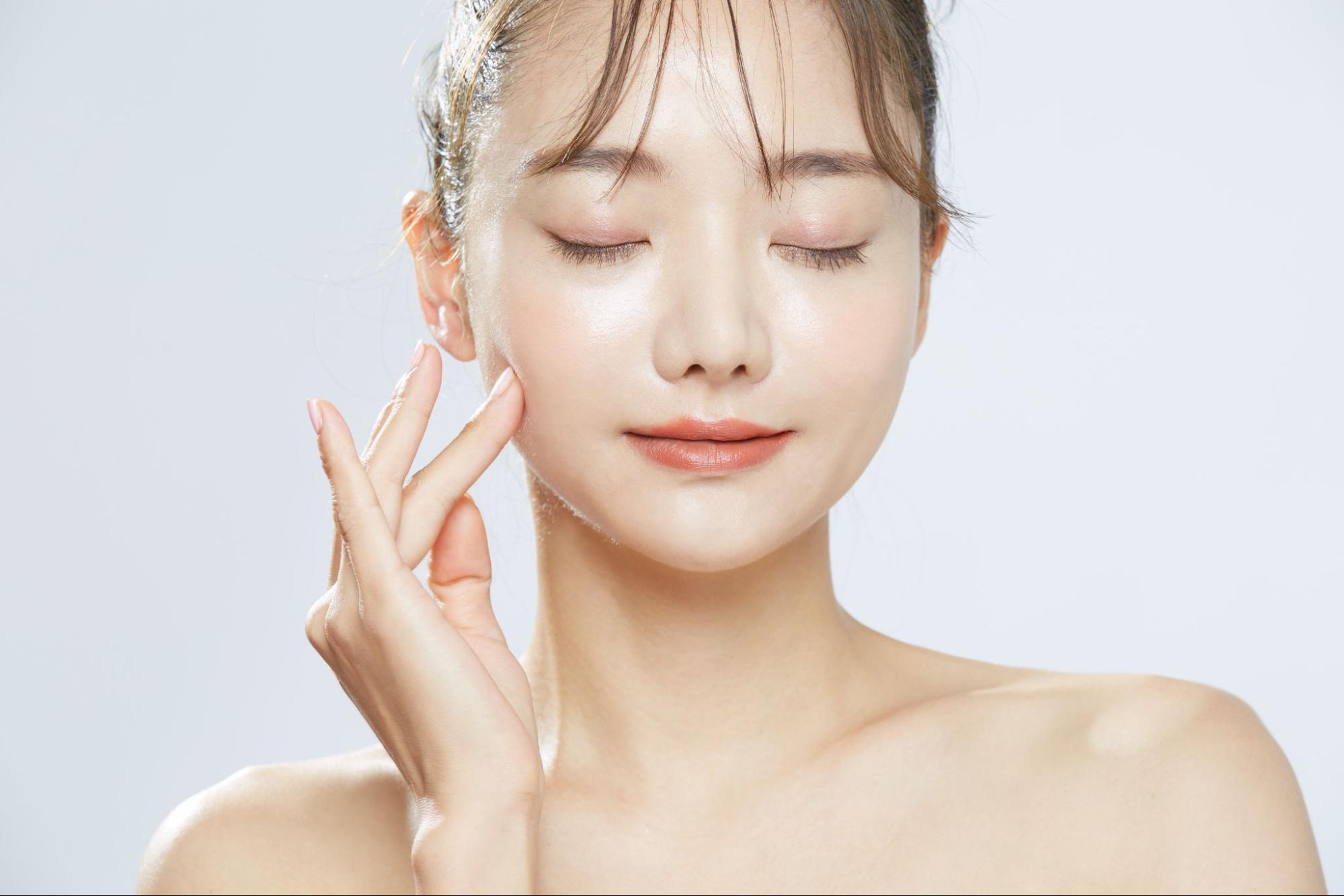 女性