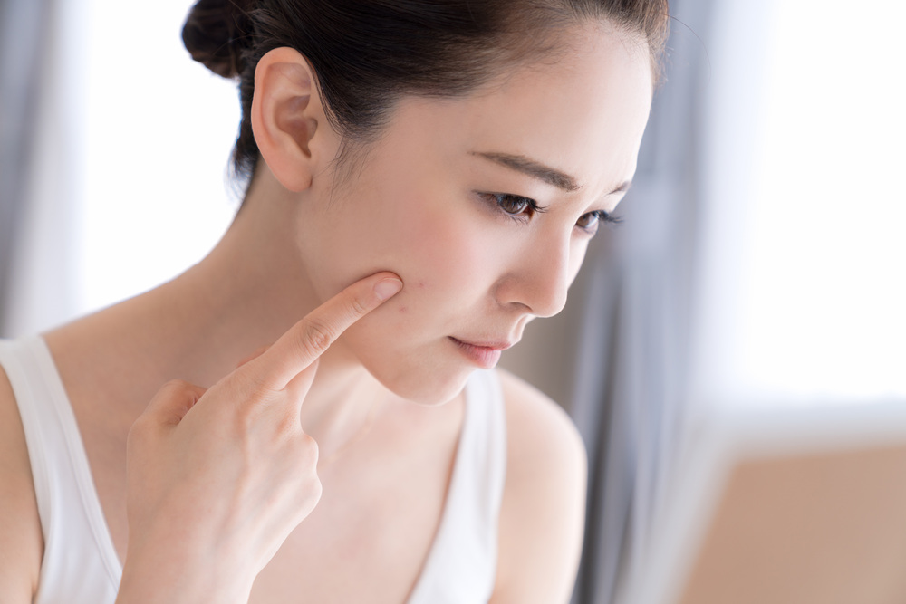 毛穴の黒ずみを徹底解明！原因から効果的なケア・予防法まで