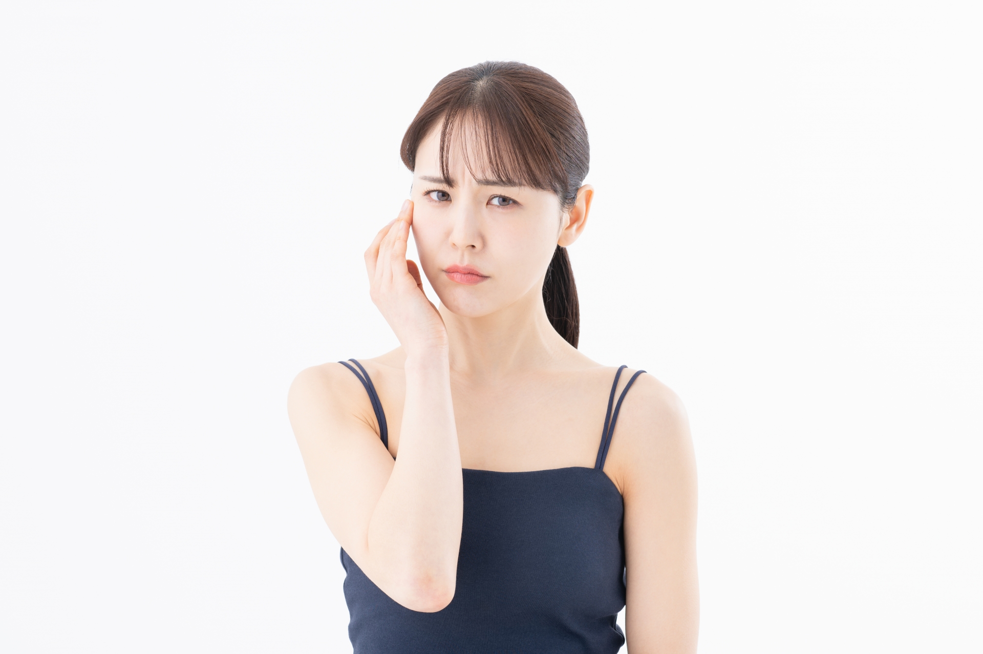 若い女性のビューティ（ネガティブ）