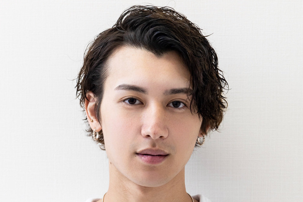 眉毛 タトゥー メンズ