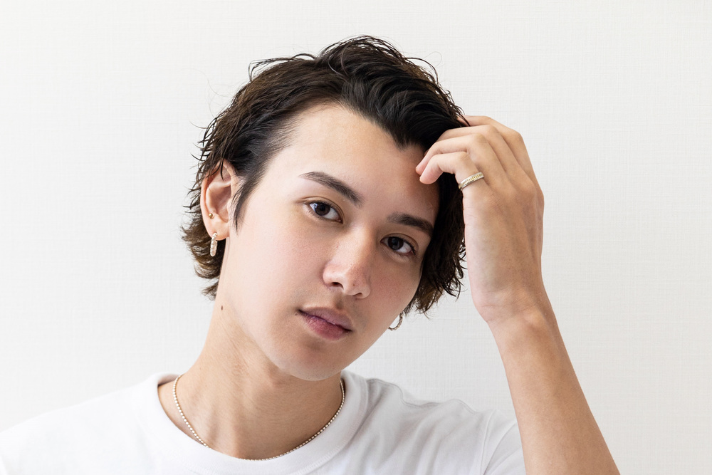 眉毛 タトゥー メンズ