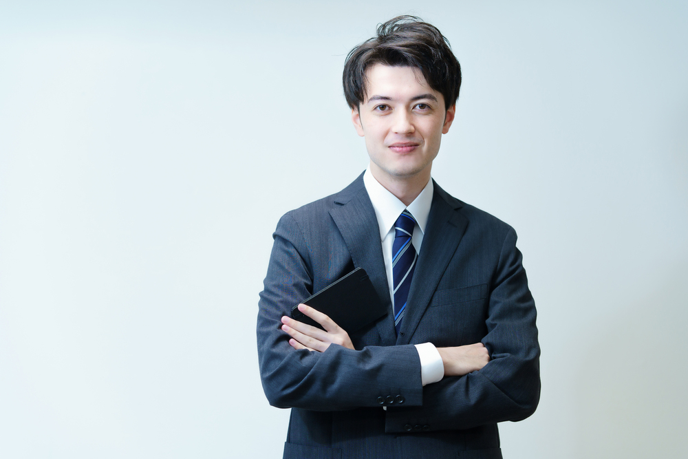 眉毛 タトゥー メンズ