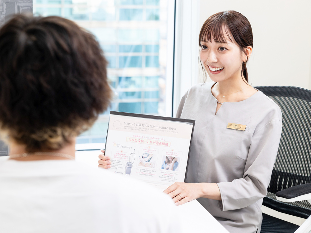 カウンセリング中の女性