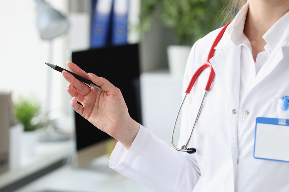 医師が説明している様子