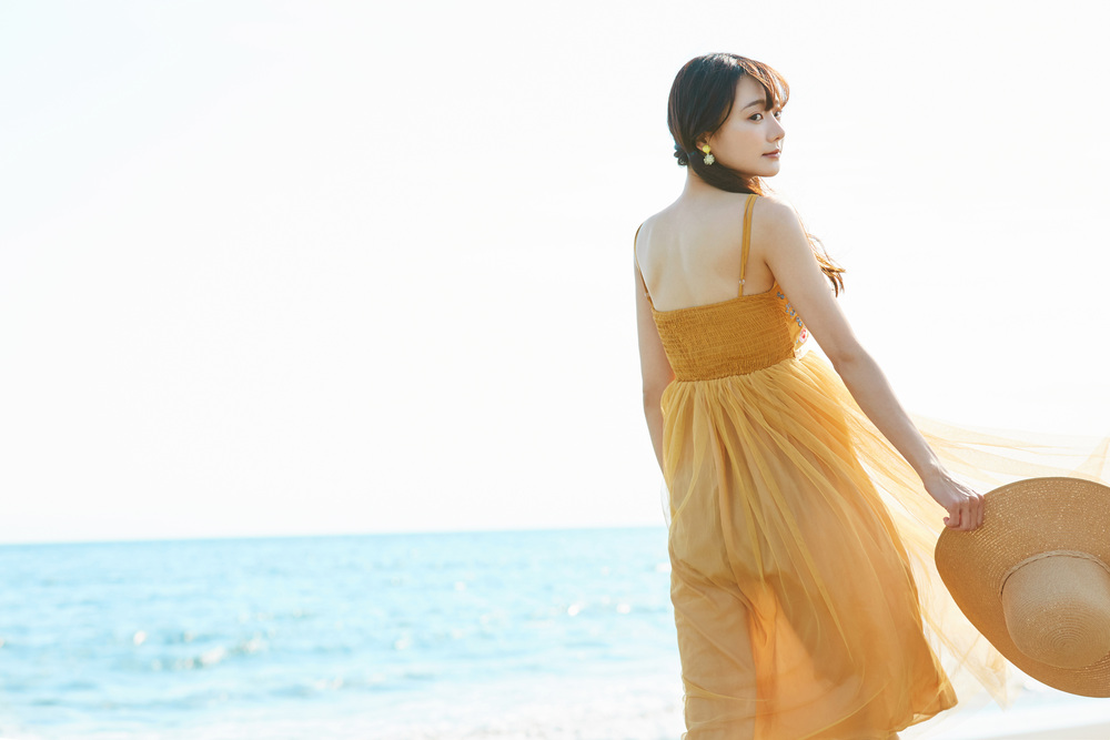 ワンピース姿の女性