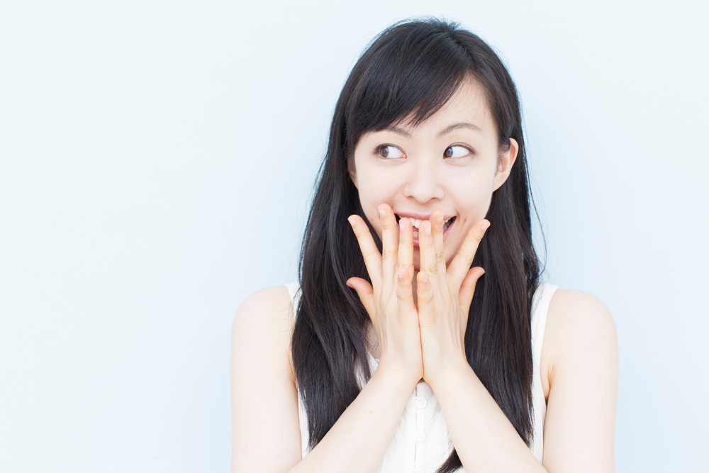 嬉しそうな女性