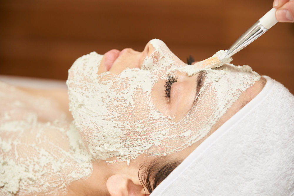 ピーリング施術中