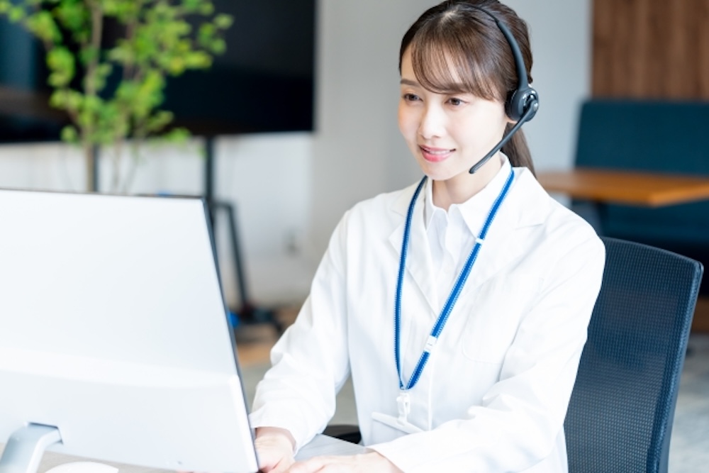 オンライン診療中の医者