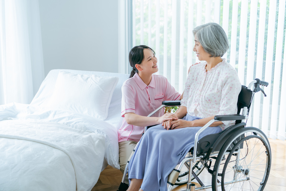 介護される女性